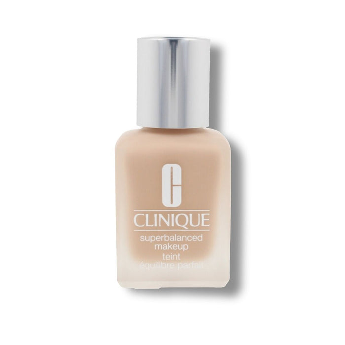 Base de maquillage liquide Clinique 8000694 Blanc CN 70 Vanilla Spf 15 30 ml 50 ml 30 L 30 g